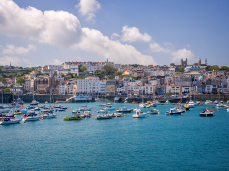 landscape image of the docks on a sunny say